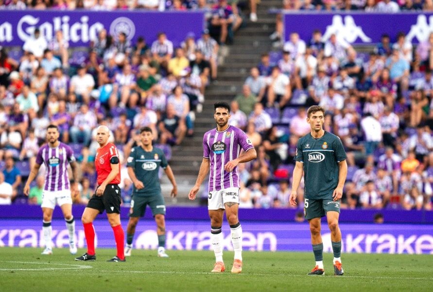 Real Valladolid CF komandos žaidėjai aikštelėje