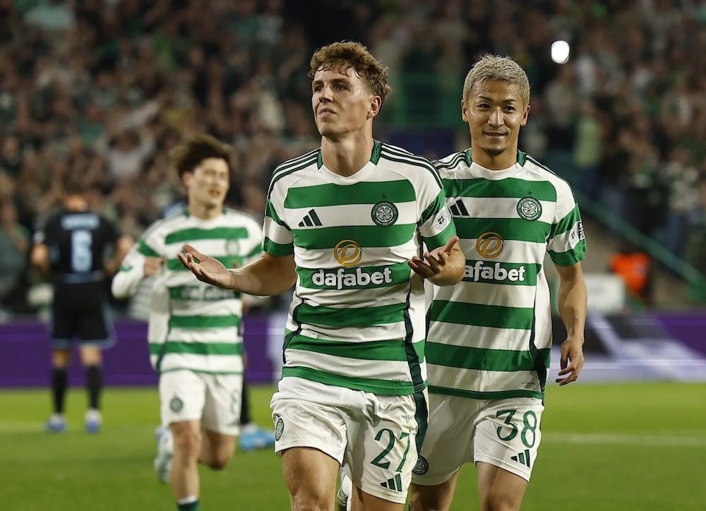 Triumfuojantys Celtic žaidėjai 