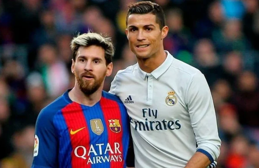 lionel messi ir christiano ronaldo apsikabine