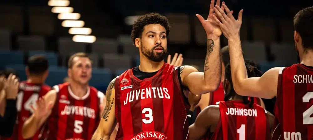 krepsininkai duoda penkis